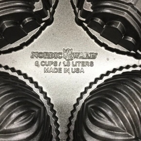 Nordic Ware mini bundt 6-cake pan 3 patterns - Picture 2 of 3